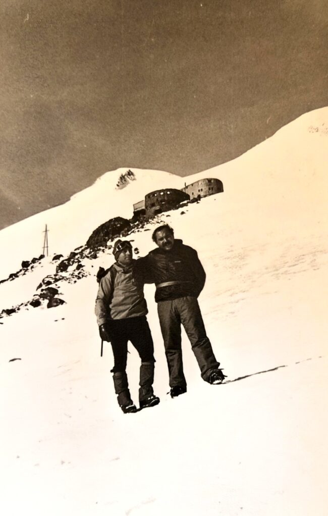 Стефчо Фъртунков, Приют на 11-те, вр. Елбрус 5642 м.н.в, октомври 1984 г.